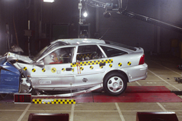 Краш тест Opel Vauxhall Vectra (2001)